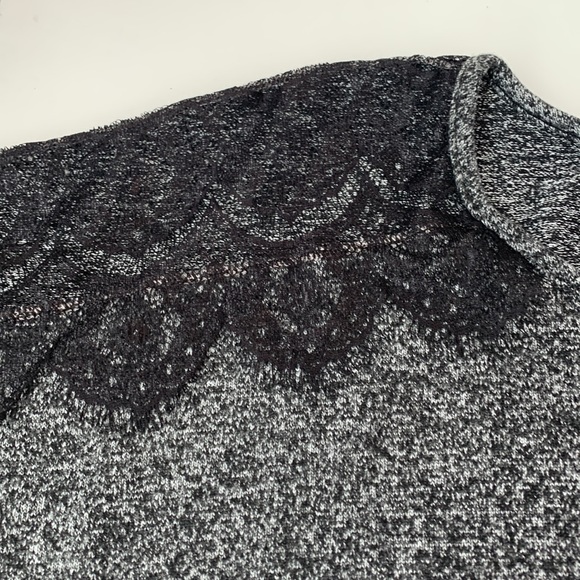 NWT Lace Trim Dolman Sleeve Top - Picture 4 of 8